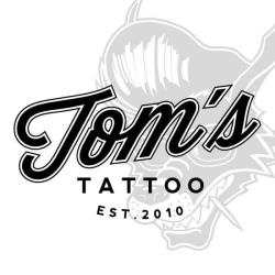 Logo von TOM'S TATTOO & PIERCING | München